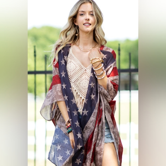 Vintage American Flag Kimono w/ Side Slits - Great for Patriotic Events! - Picture 7 of 11